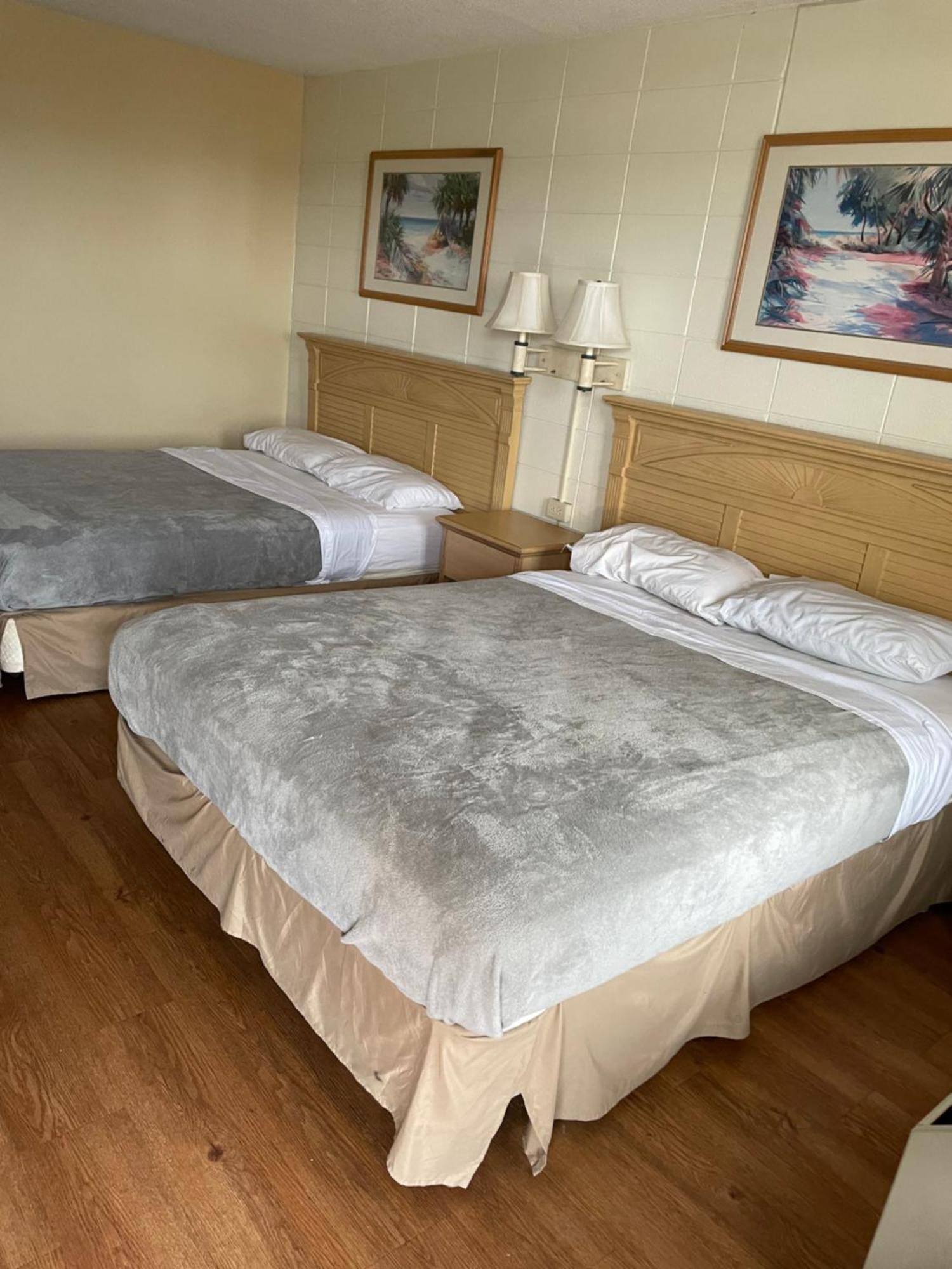 Inn Express Grand Ridge Bagian luar foto